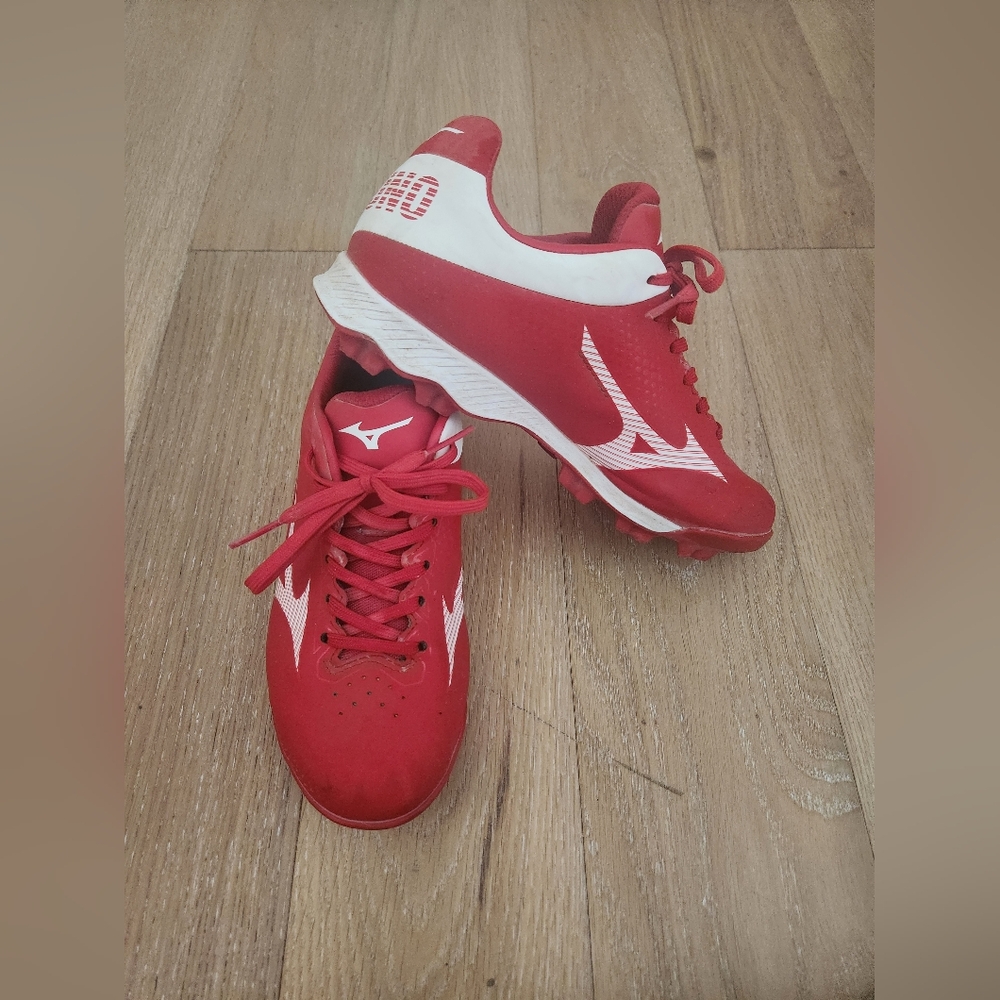 MIZUNO | Plastic sports cleats